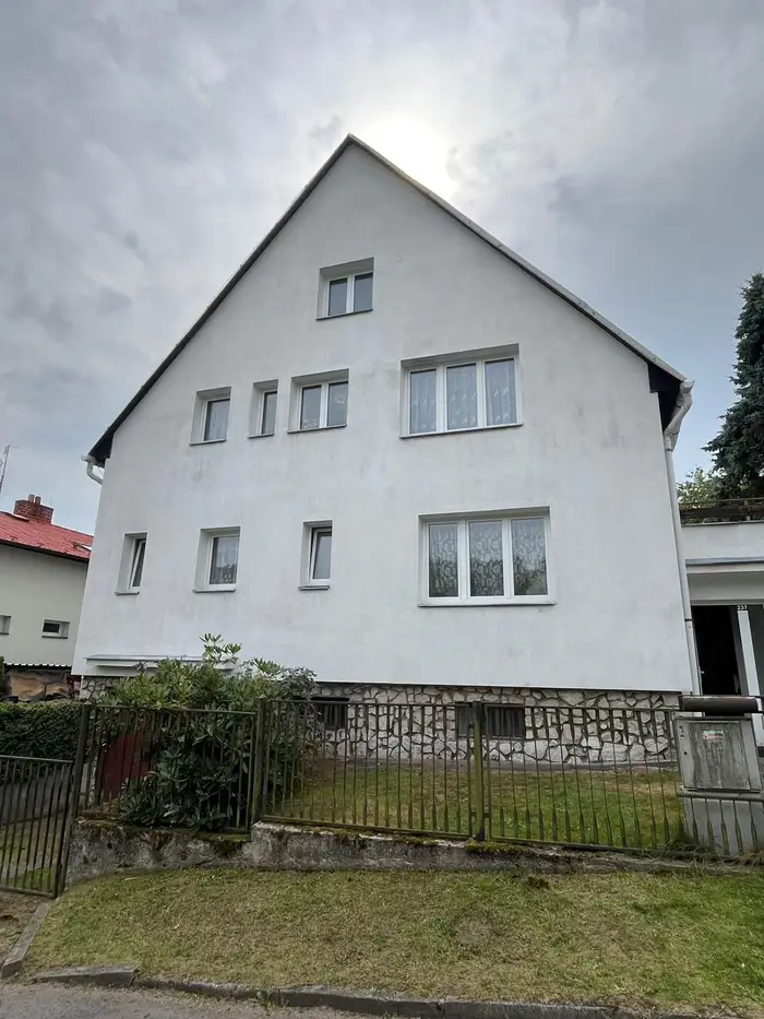 Vyčištěná fasáda domu