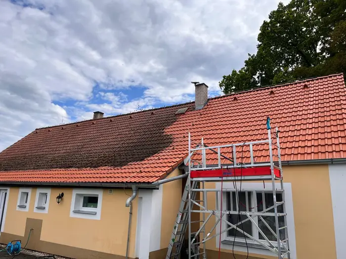 Tým Wapeko při čištění exteriéru