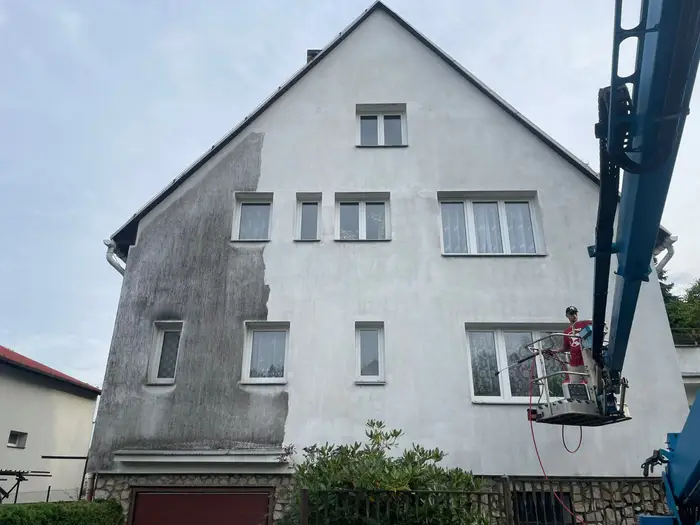 Vyčištěná fasáda domu